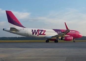 Alarm bombowy w samolocie lecącym do Warszawy. Na pokładzie 173 osoby