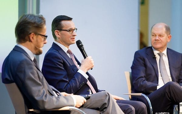 Polska jednocześnie proeuropejska i proamerykańska? Wymowne słowa premiera Morawieckiego