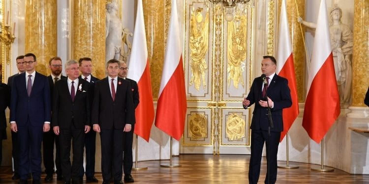 Prezydent uhonorował pośmiertnie Orderem Orła Białego ponad 20 wybitnych Polaków