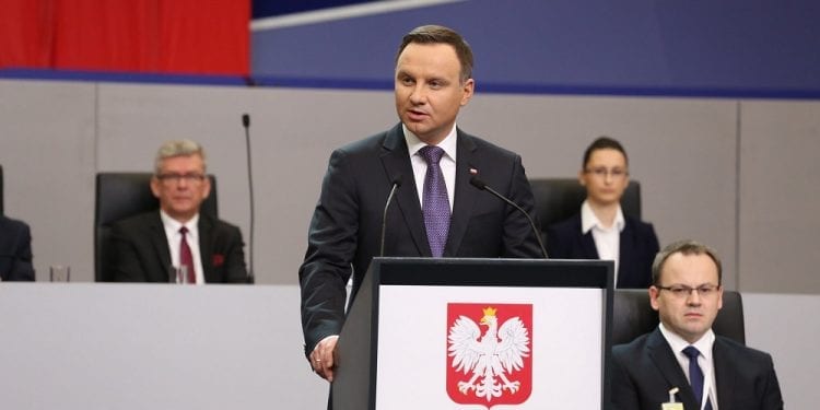 Kampania wyborcza na cmentarzu? Rzecznik tłumaczy wizytę prezydenta w Nowym Sączu