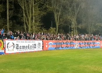 Polski piłkarz zwyzywany przez własnych kibiców. To reakcja na gest, który wykonał [WIDEO]