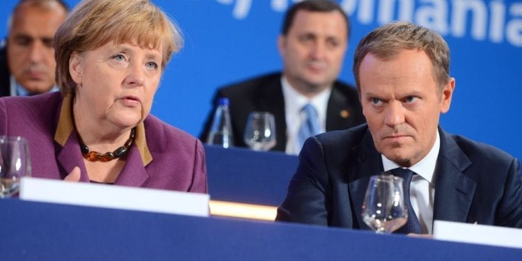 Tusk mówił o „współczesnych bolszewikach”. Tłumaczy, co miał na myśli