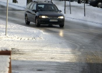Nadchodzi atak zimy. IMGW wydał ostrzeżenia dla czterech województw
