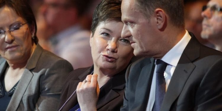 Komentarze po decyzji Hanny Gronkiewicz-Waltz. Internet wrze