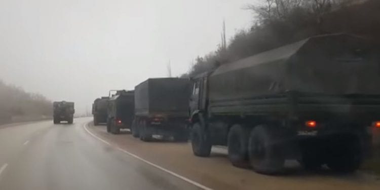 Rosyjski konwój z rakietami jedzie na Krym [WIDEO]