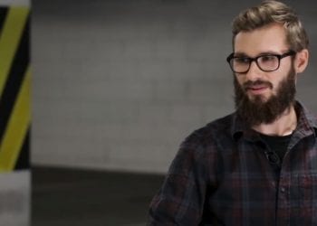 Prowadzi firmę zajmującą się sprzątaniem pomieszczeń po zgonach. Zdecydował się opowiedzieć o swojej pracy. „Najgorszy jest zapach” [WIDEO]