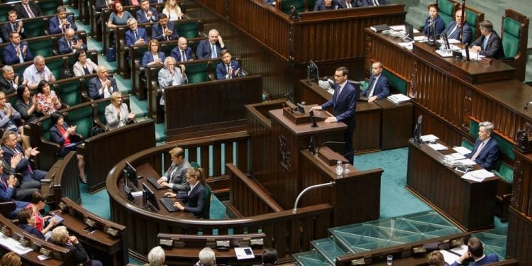 Wiceminister Bartosz Marczuk rezygnuje. Odpowiadał za 500 plus