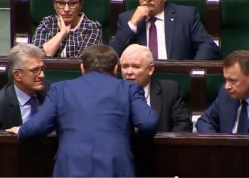 Tarczyński zwyzywał posła opozycji. Zaraz potem zrugał go Kaczyński [WIDEO]