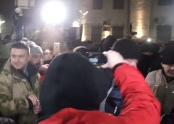 Kijów: zamieszki pod rosyjską ambasadą [WIDEO]