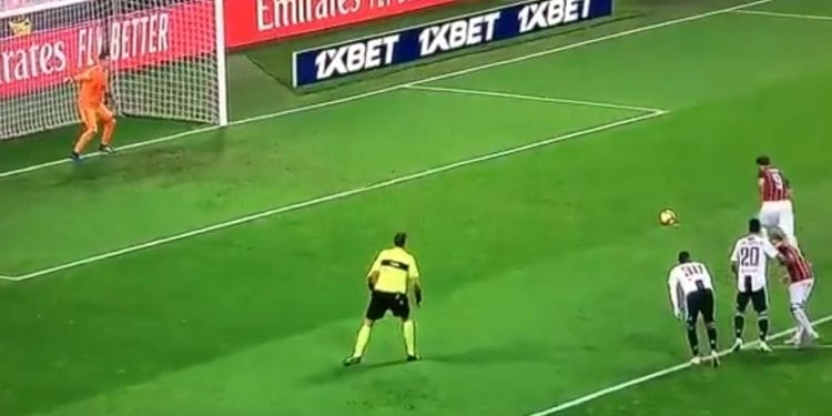 Wojciech Szczęsny bohaterem Juventusu. Obronił karnego! [WIDEO]