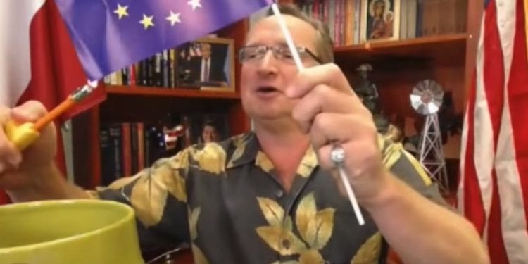 Cejrowski spalił flagę UE. W programie Rachonia