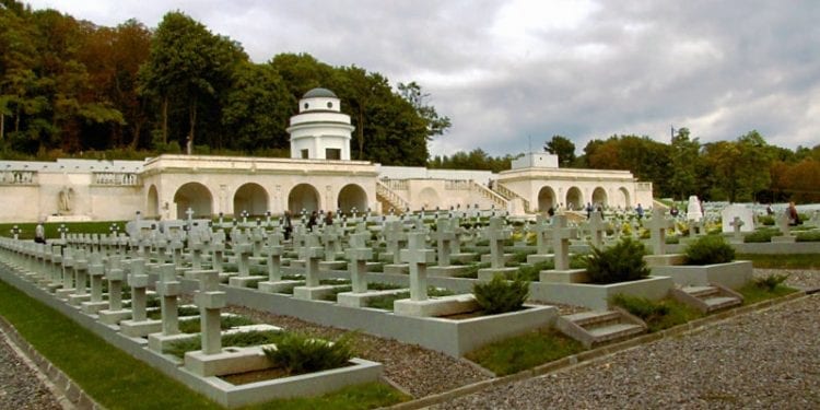 Lwów. Polscy studenci zatrzymani na cmentarzu Orląt!
