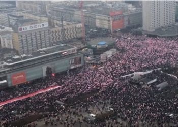 Znamy oficjalne dane o frekwencji na Marszu Niepodległości. Liczba robi wrażenie