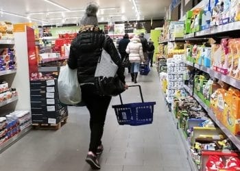 Do Polski trafiają artykuły spożywcze gorszej jakości niż do Niemiec? Eksperci: To nie do końca prawda