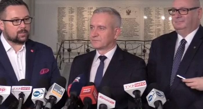 PO, PSL i SLD zawiązują koalicję w dziewięciu sejmikach