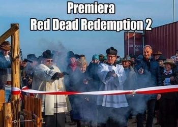 Księża otworzyli strzelnicę westernową. To zdjęcie podbiło sieć