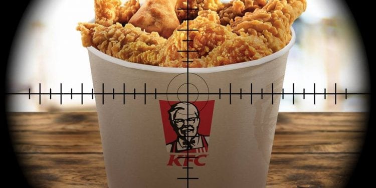 Darmowy kubełek w KFC. Trzeba podać hasło [WIDEO]