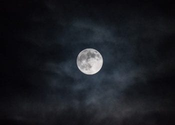 Chińczycy wystrzelą w kosmos sztuczny księżyc