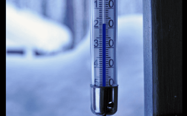 Dziś w nocy zmarło na mrozie pięć osób. Policja apeluje o czujność