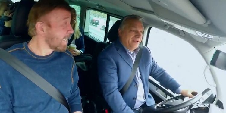 Chuck Norris i Orban w Budapeszcie [WIDEO]