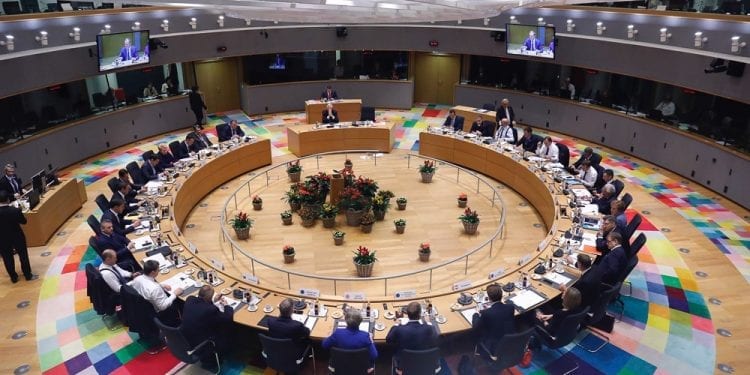 Jest porozumienie państw UE ws. Brexitu. Morawiecki: Umowa odpowiada naszym oczekiwaniom