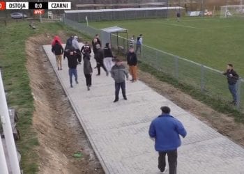 We dwóch przegonili czternastu pseudokibiców [WIDEO]