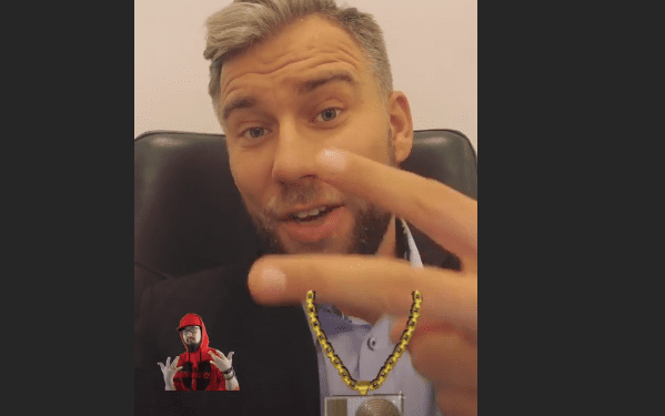 Kontrowersyjny wpis radnego z Łodzi. „Głosujcie dziwki”