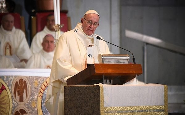 Dwóch kardynałów zdymisjonowanych przez papieża. Powodem udział w aferach pedofilskich