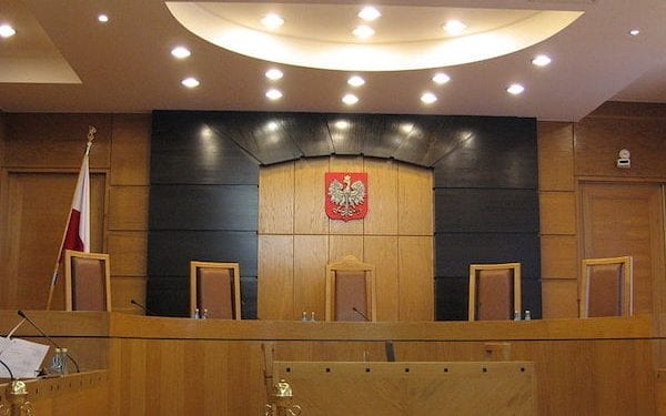 Pracownicy sądu otrzymają 1000 zł nagrody i 200 zł podwyżki. Jest porozumienie z Ministerstwem Sprawiedliwości