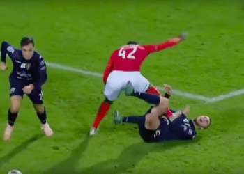 Brutalny faul w meczu LOTTO Ekstraklasy. Klub przeprasza za swojego piłkarza [WIDEO]