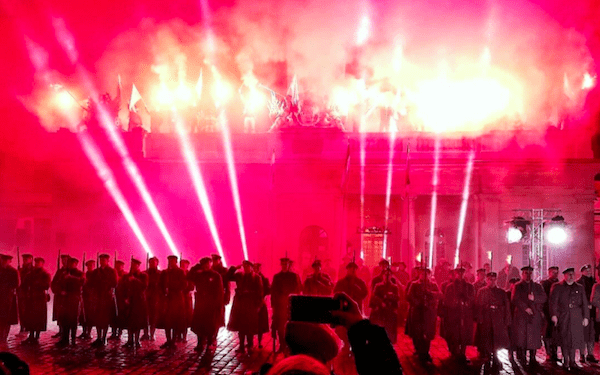 Tak Poznaniacy świętowali setną rocznicę Powstania Wielkopolskiego. Wspaniałe zdjęcia! [FOTO]