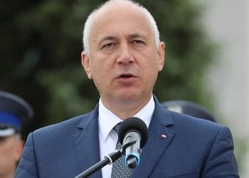 Brudziński ostro na temat Waters’a. „Pożyteczny idiota”