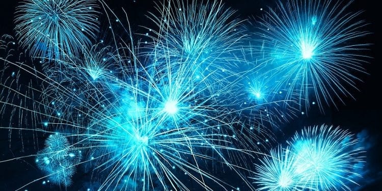 Sylwester 2018. Coraz więcej miast rezygnuje z fajerwerków