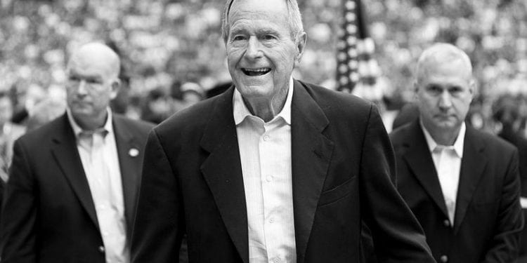 George H. W. Bush nie żyje. Był 41. prezydentem USA