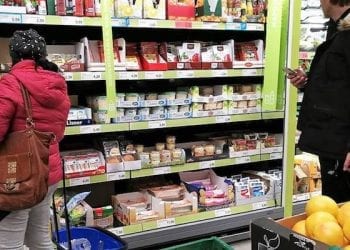 Badanie: Polacy coraz częściej kupują gotowe dania. Głównie z oszczędności czasu