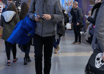 Średniej wielkości sieci mogą zwiększyć sprzedaż. Eksperci: Kluczem są nowe technologie