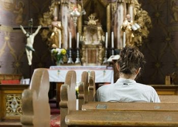 Lublin: Szokujące zachowanie kobiety w kościele. „Działanie demoniczne”