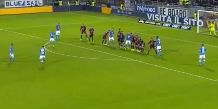 Milik dał zwycięstwo Napoli. Fenomenalny strzał z rzutu wolnego