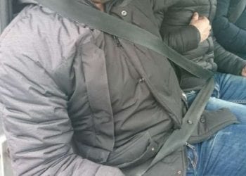 Zatrzymali auto do kontroli. Wewnątrz było… 10 osób