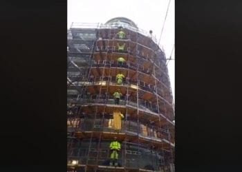 Polscy budowlańcy w Oslo podbili sieć! Oto, co śpiewają