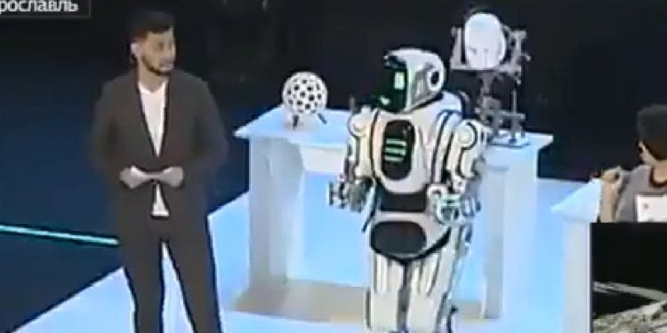 Rosjanie chwalili się robotem Borys. Wyszła kompromitacja