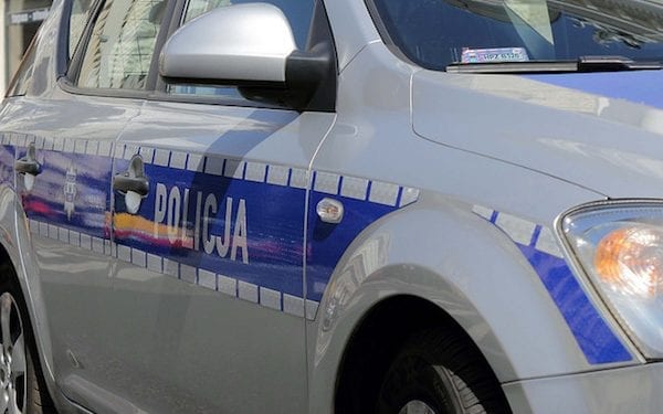 20-latek próbował wyrwać broń policjantowi. Strzały w Krakowie