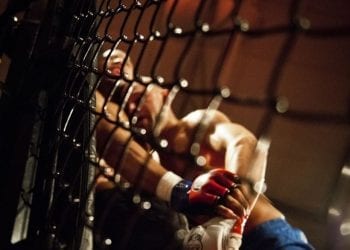 CBŚP zatrzymało dziesięciu pseudokibiców. Wśród nich zawodnik UFC