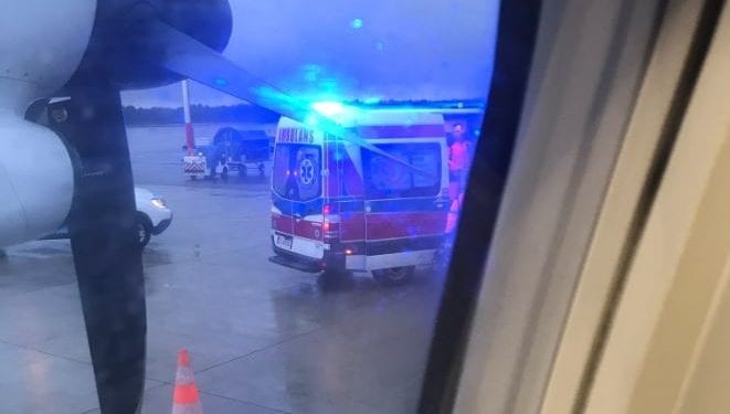 Chwile grozy na pokładzie samolotu. Sytuację uratował Bartosz Arłukowicz