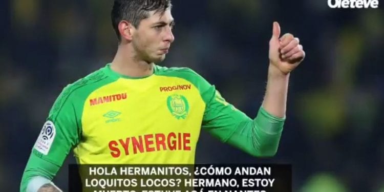 Emiliano Sala na pokładzie zaginionego samolotu. Opublikowano jego ostatnią wiadomość