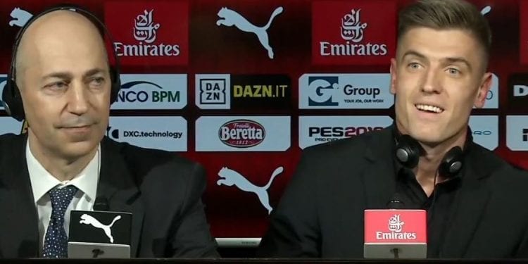 Zabawna sytuacja z udziałem Piątka podczas konferencji prasowej