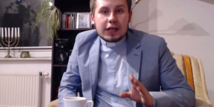 Katolicki ksiądz przerażony śmiercią Adamowicza. „Kraj stał się psychiatrykiem”