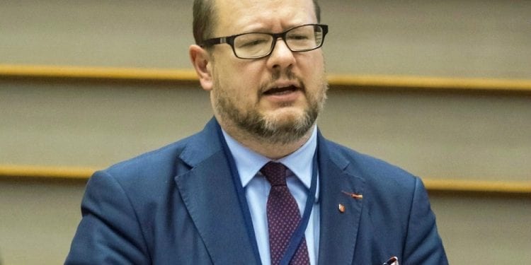 Atak na Adamowicza. Internauci proszą o modlitwę