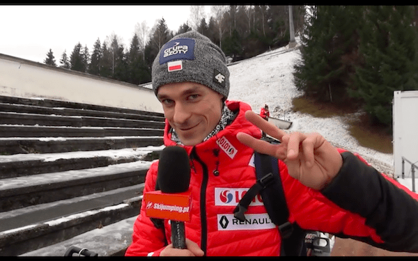 „Dawny” Piotr Żyła zachwycił fanów. Złożył życzenia noworoczne [WIDEO]