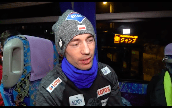 Kamil Stoch komentuje rekord skoczni w Sapporo. „Czułem jak mnie rozrywa na wszystkie strony” [WIDEO]